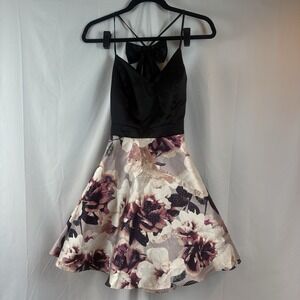 Juniors Size 3 Open Back Fit N Flare Floral Shimmer Skirt Dress With Pockets‎